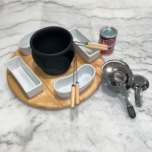 Roshco S’mores Maker - Indoor/Outdoor Dessert Station on Wood Lazy Susan PreOwn - Picture 4 of 15